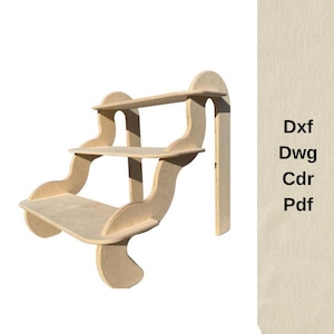 Może przedstawiać: Trzypoziomowa, niewykończona drewniana półka ekspozycyjna o unikalnym, zakrzywionym kształcie. Półka wykonana jest z jasnego drewna i ma gładką powierzchnię. Tekst "Dxf, Dwg, Cdr, Pdf" jest wydrukowany pionowo po prawej stronie.