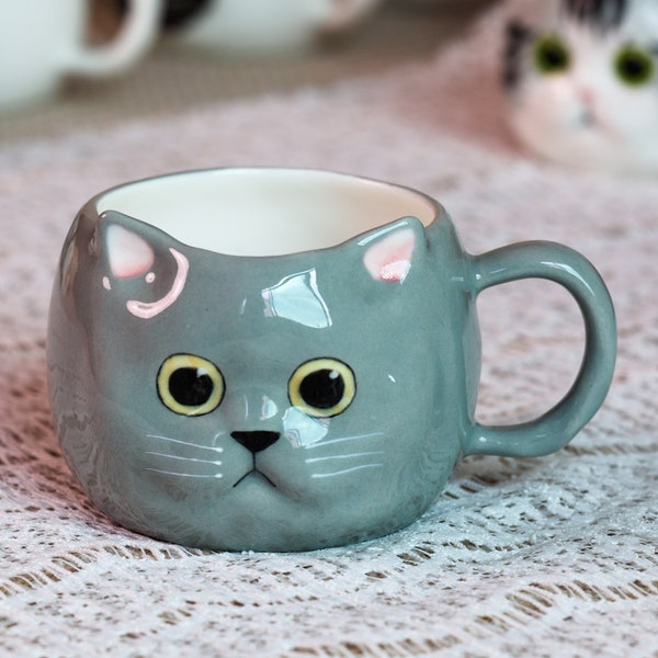 Tasse British Shorthair en céramique faite à la main. Tasse de chat peinte à la main. Tasse à café. Amateur de café. Cadeaux de pendaison de crémaillère. Tasse en céramique personnalisée.