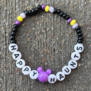 Happy Haunts Halloween Beaded Bracelet.