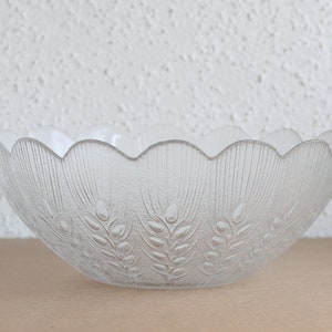 Vintage Wheat Design glass bowl, vintage Arcoroc wheat glass bowl, large glass bowl, textured glass bowl, made in France, gift for mom