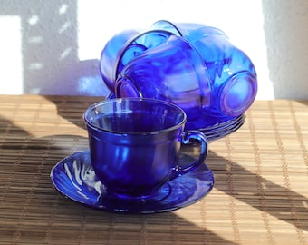 Set of 5, French vintage cups and saucers, Arcoroc cobalt blue set, Arcopal ocean saphir cobalt blue, Swirl glass, vintage tea set