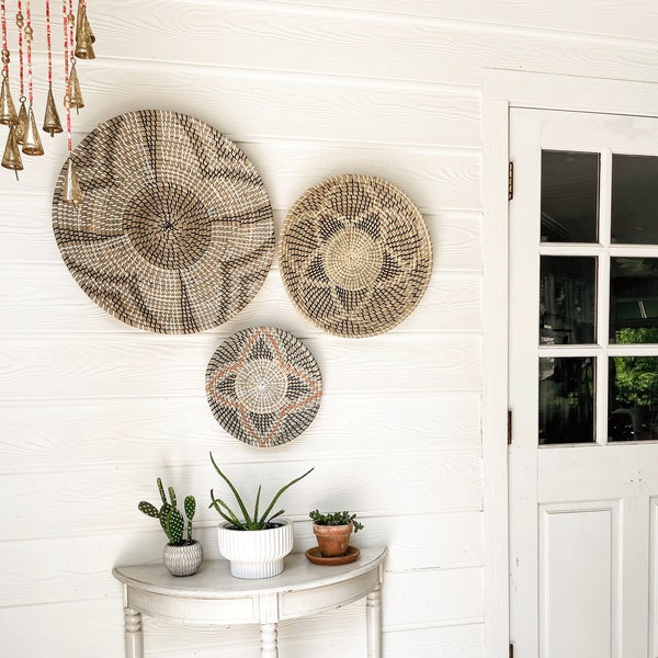 Wicker Wall Basket Décor Set of 3, Hanging Woven Wall Basket, Natural Seagrass Flat Basket, Boho Wall Art Set, Unique Large Round Wall Décor