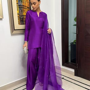 formal dresses for pregnant ladies in pakistan Eid Dresses for Pregnant Ladies by Ansab Jahangir