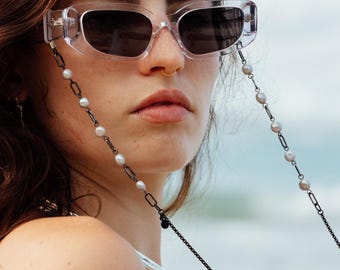 the PEARL, Sunglass Chain