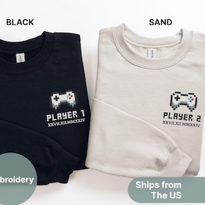 Felpa con cappuccio coordinata ricamata per la famiglia, felpe con cappuccio Gamer Pixel Controller Player 1 e 2 con data personalizzata, regalo di anniversario per il fidanzato