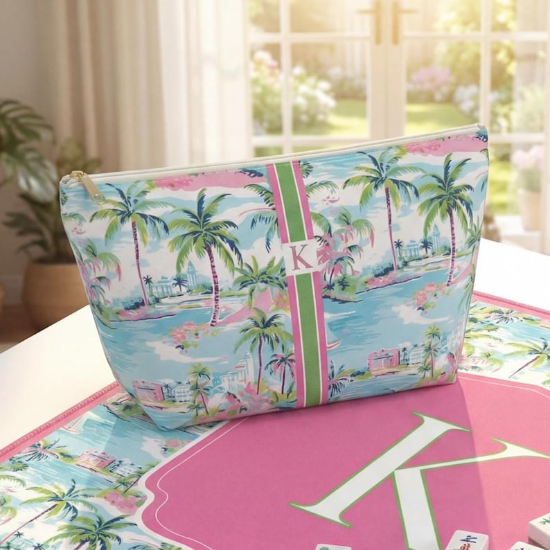 Palm Beach mahjong bag, Palm Beach aesthetic bag, Palm tree bag, pink palm tree bag, palm tree mahjong tile bag, Palm Beach mahjong tile bag, pink and green mahjong tile bag, beach style mahjong bag