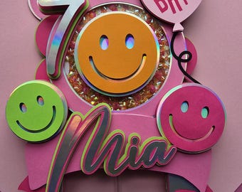 Smiley Face Birthday Cake Topper – Personalized Name, Bright & Colorful Shaker Party Decoration