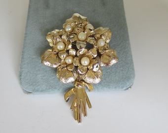 MARCEL BOUCHER Flower Brooch, Pearl Flower Jewelry, Vintage MARCEL BOUCHER Flower Brooch, Pearl Flower Jewelry, Vintage