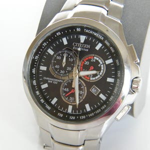 Citizen Eco-Drive Chronograph Tachymeter Watch Date Quartz Armbandsur Ny Kondensator