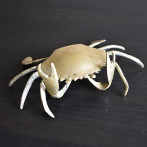 ヴィンテージ真鍮製カニ型香炉、隠し小物入れ、蝶番付き蓋