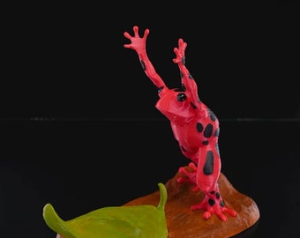 Red Frog drinking Wine Holder (not painted)