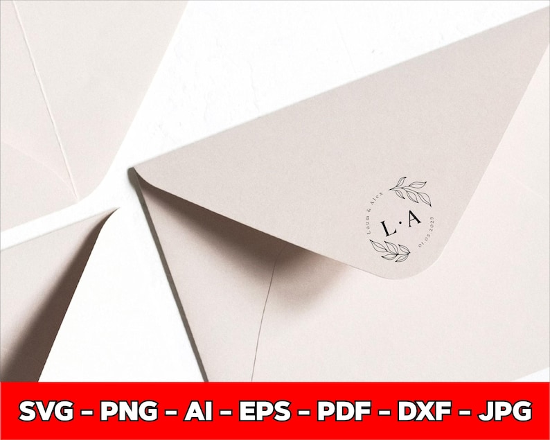 May include: Close-up of several off-white envelopes. One envelope corner features a circular design with the initials "L.A." and the date "01.01.2023" inside a wreath of leaves. The image is set against a white background.