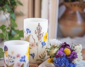 Pressed Flower LED Candle Lantern: Romantic Floral Centerpiece