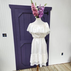 Juliet Dress // Vintage 1970&#39;s White Off-Shoulder Peasant Dress with Lace Trim, Handmade