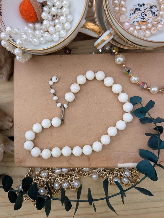 Vintage 1940's Milk Glass Beaded Choker Necklace, Made in Japan