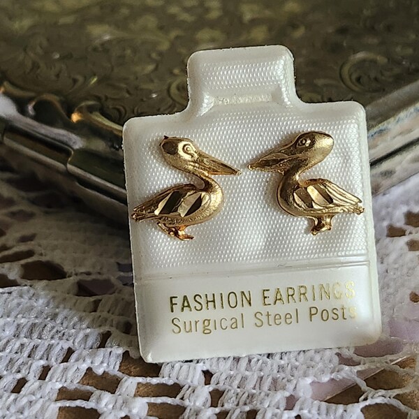 Pelican Earrings // Vintage Gold Tone Pelican Bird Earrings, PostBack