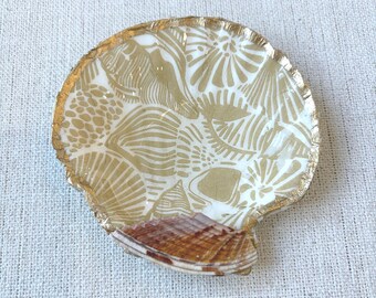Scallop Shell Jewelry Dish “Sandbar Luxe” | Gold Leaf Coastal Trinket Tray | Neutral Beach Ring Holder | Pelican Bay Naples Decor