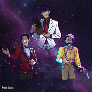 Könnte beinhalten: Drei Comicfiguren vor einem sternenübersäten Hintergrund. Die Figur links trägt einen roten Anzug mit einem Mikrofon. Die Figur in der Mitte trägt einen weißen Anzug und hält ein Tablet. Die Figur rechts trägt ein gelbes Hemd mit Hosenträgern und hält eine Pistole.