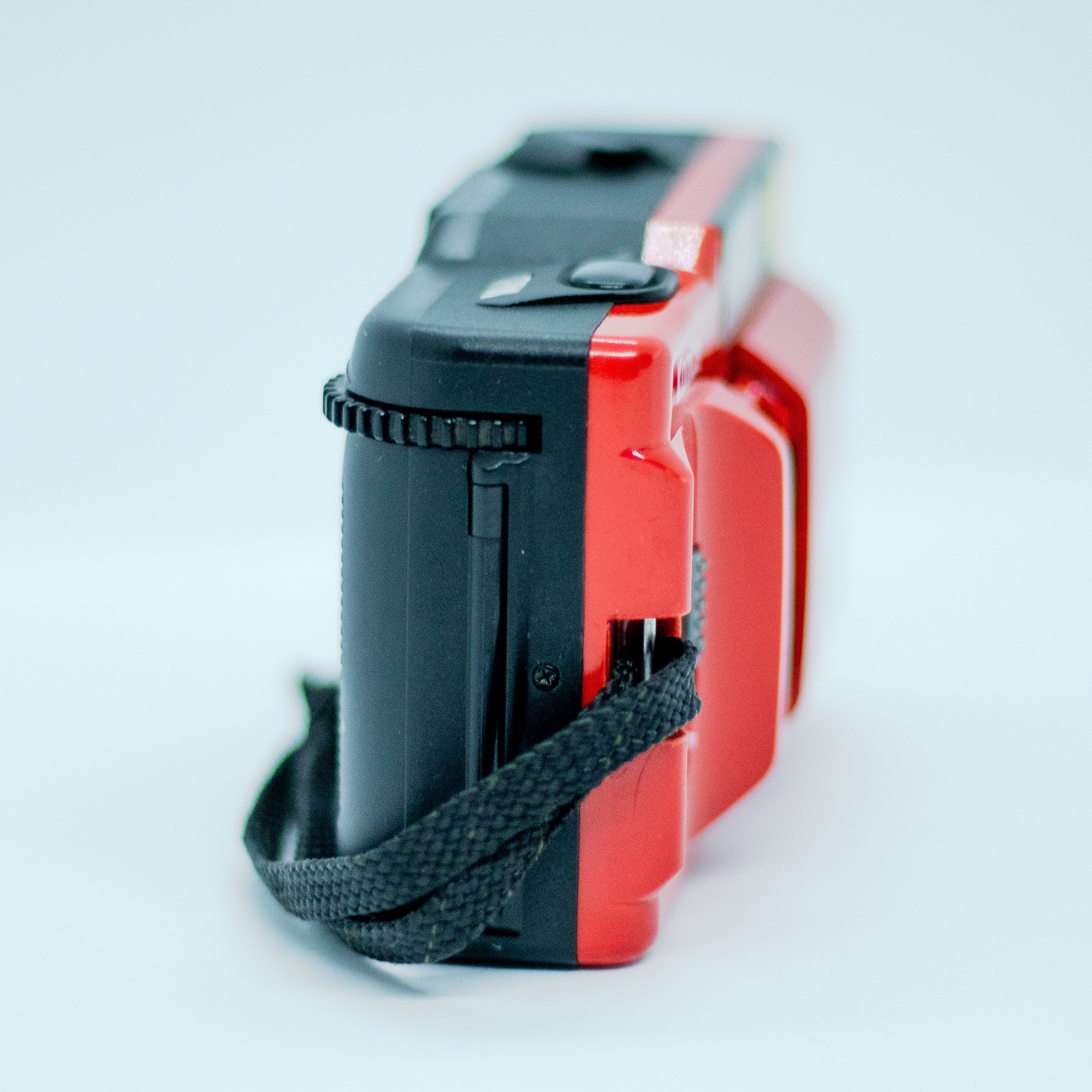 Konica Tomato Red 35mm f/4 Point & Shoot Film Camera Tested