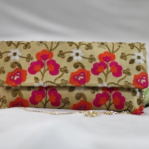 Zari bordado hilo de metal dorado trabajo floral rosa étnico embrague bolso bolso bolso de regalo para su producto hecho a mano indio antiekedamestassen