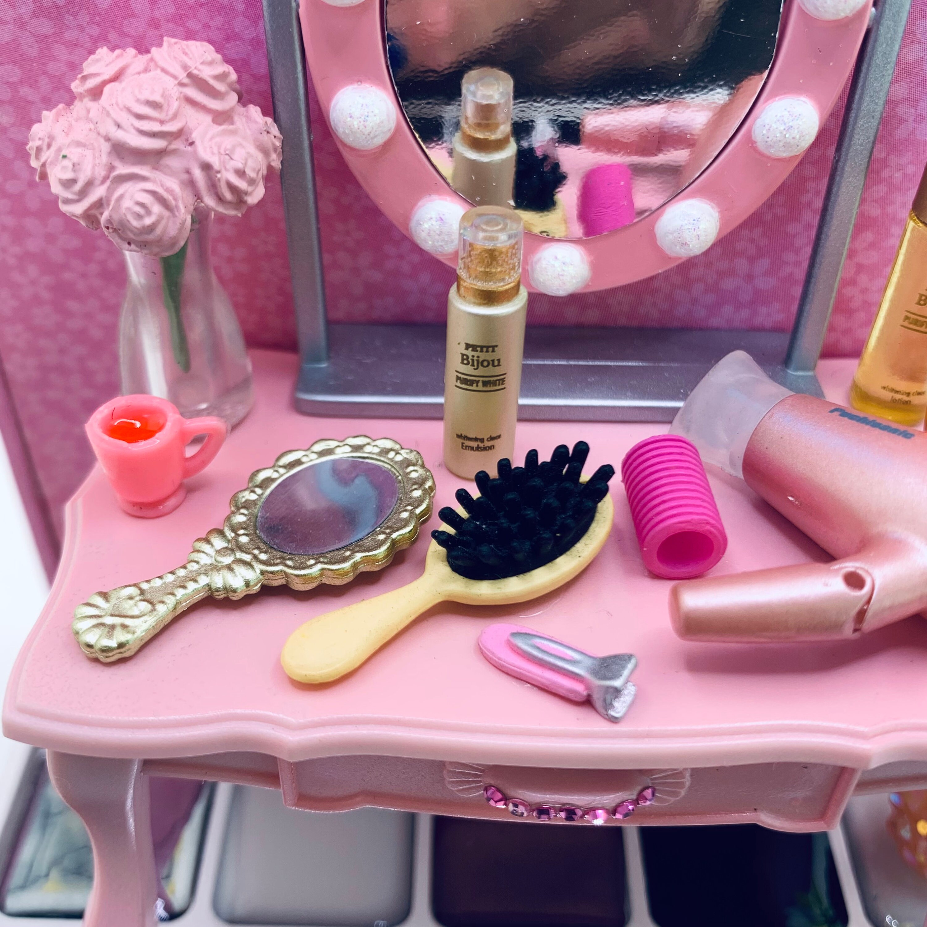 Miniature Hair Salon Dollhouse Diorama Scale 112 Pink Black Etsy