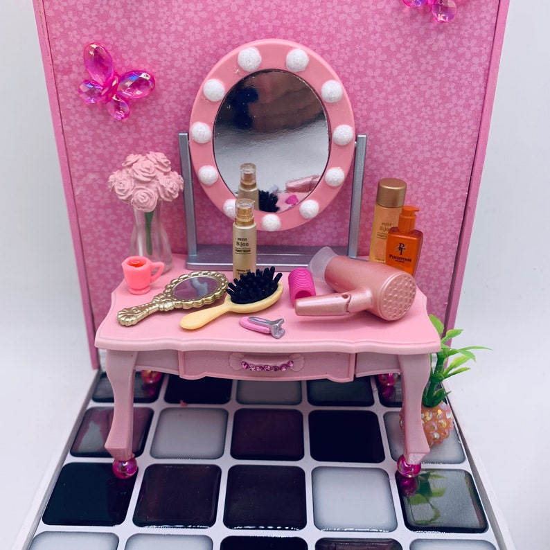 Miniature Hair Salon Dollhouse Diorama Scale 112 Pink Black Etsy
