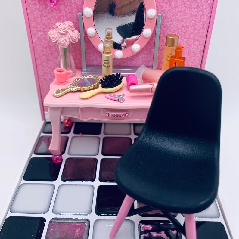Miniature Hair Salon Dollhouse Diorama Scale 112 Pink Black Etsy