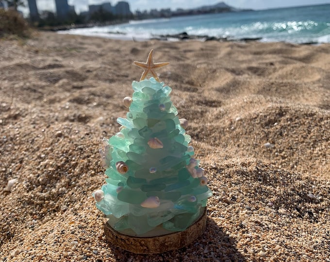 4.75" Very Rare Aqua Hawaiian Sea Glass Christmas Tree Sea Shells Coral Pearls Hawaii Beach Glass Starfish Ocean Theme OOAK Hawaiian