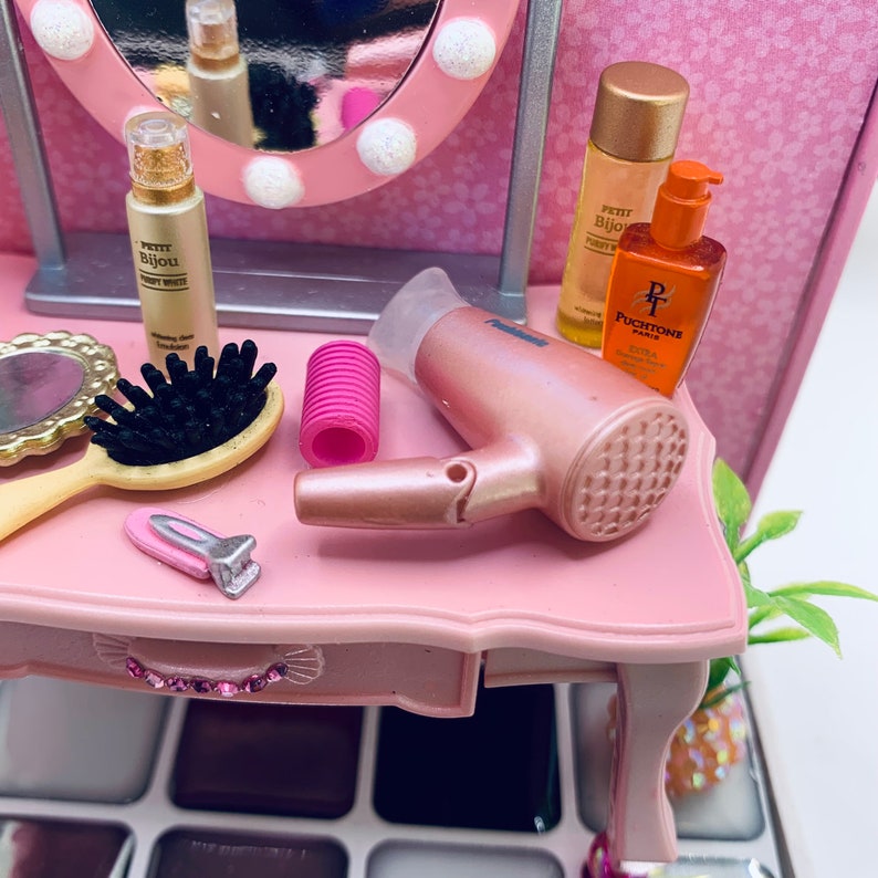 Miniature Hair Salon Dollhouse Diorama Scale 112 Pink Black Etsy