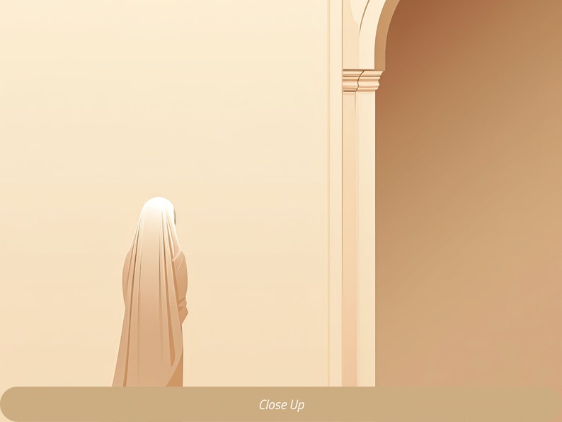 Puede incluir: Una persona vestida con una larga t&uacute;nica blanca y fluida se encuentra frente a una puerta con un arco en la parte superior. El fondo es de color beige claro.