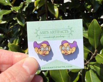 Pendientes de madera Dopey