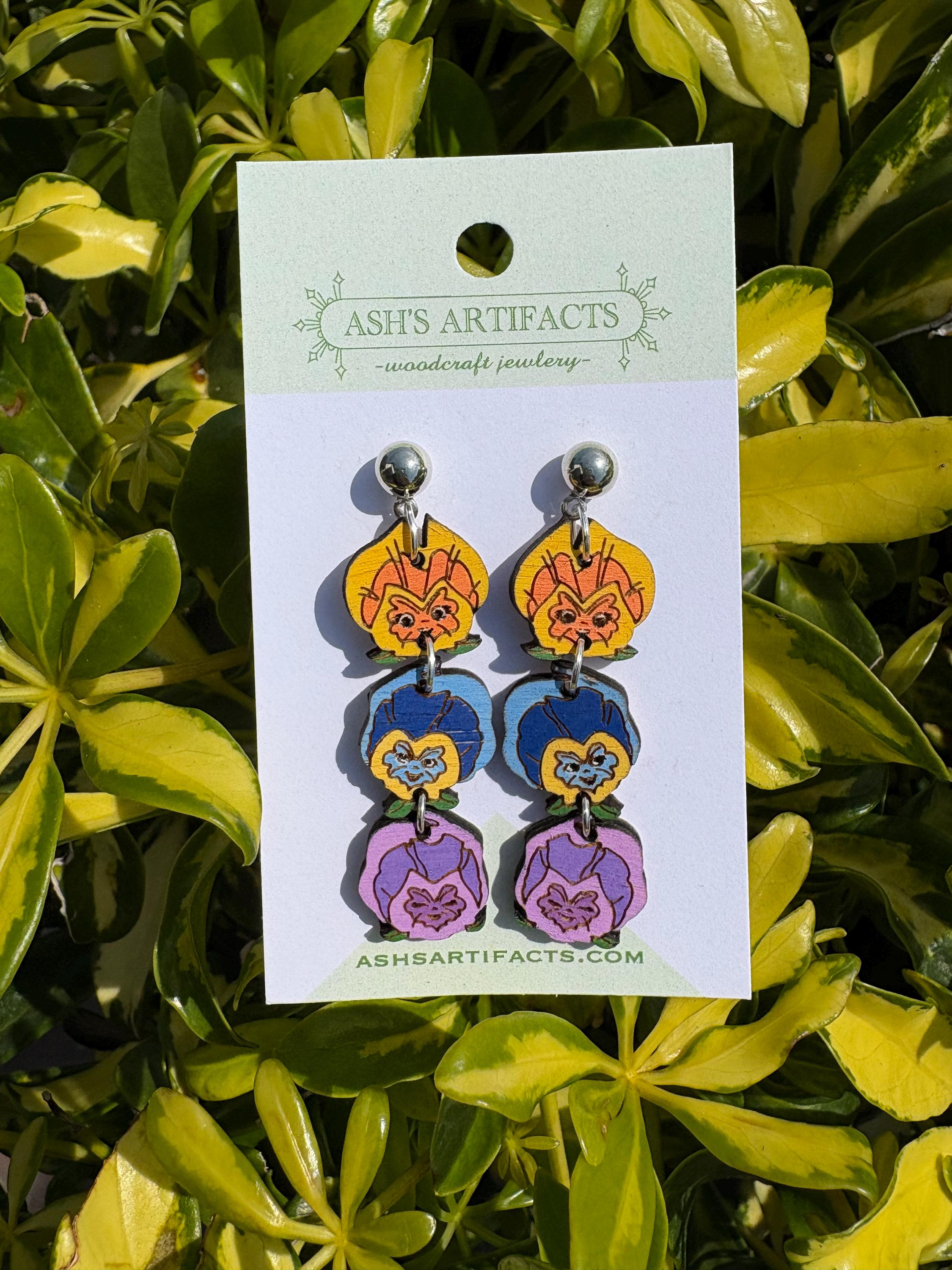 Boucles D'oreilles Pendantes LOLILOTA – Alice Au Pays Des Merveilles – Lapin – Email Multicolore