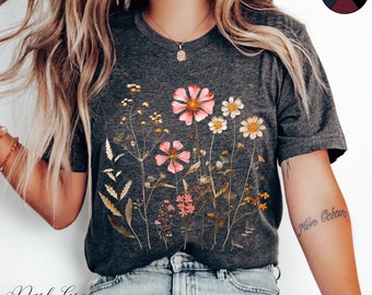 Vintage Wild Flower Shirt, Pressed Flower Vintage Graphic Tee, Cottage core Floral Shirt, Wildflower Shirt, Boho Shirt, Nature Garden Shirt