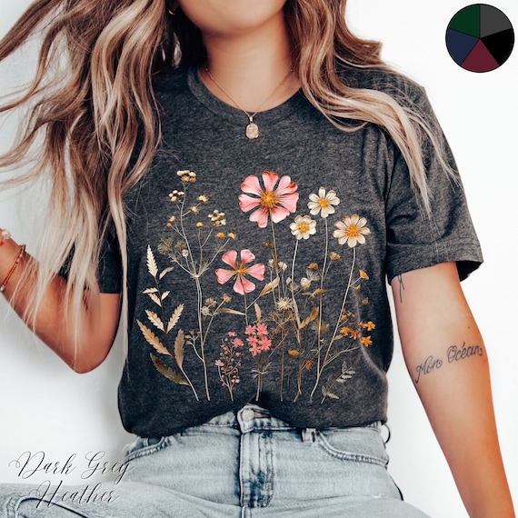 Vintage Wild Flower Shirt, Pressed Flower Vintage Graphic Tee, Cottage core Floral Shirt, Wildflower Shirt, Boho Shirt, Nature Garden Shirt