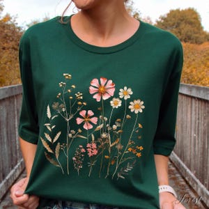 Vintage Wild Flower Shirt, Pressed Flower Vintage Graphic Tee, Cottage core Floral Shirt, Wildflower Shirt, Boho Shirt, Nature Garden Shirt image 8