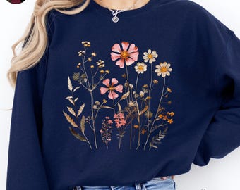Vintage Style Wildflower Sweater, Floral Sweatshirt, Pressed Flower Sweatshirt, Botanical Cottagecore Sweater, Boho Clothes, Plants Shirt