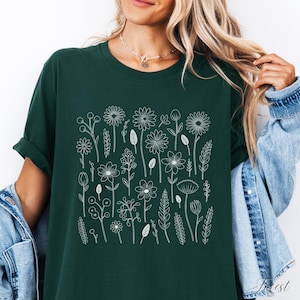 ホワイトフラワーシャツ、ワイルドフラワーTシャツ、ボヘミアンシャツ、フローラルシャツ、コテージコアワイルドフラワーシャツ、植物の美的服、彼女へのギフト