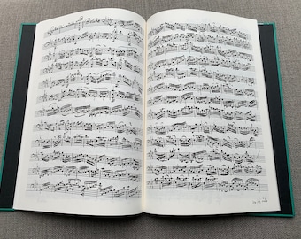 Bach Cellosuites: Anna Magdalena's manuscript - Hardcovereditie
