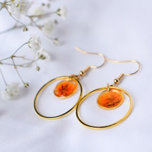 Handmade Layered Orange Flower Resin Earrings, Dried Blue Flower Earrings, Gold Circle Jewelry, Floral Earrings, Gift for Mom, Bridesmaid