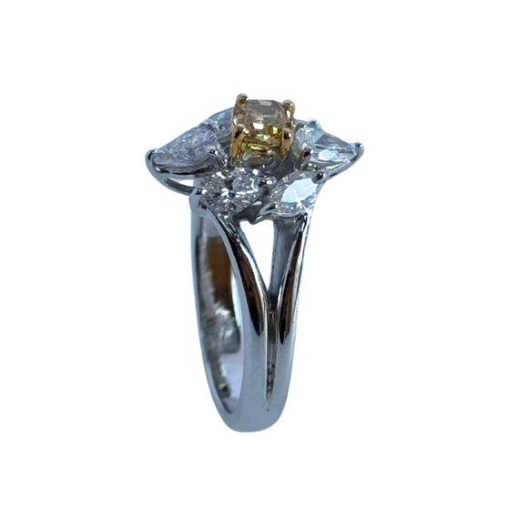 18k White and Yellow Diamond Ring - image 4
