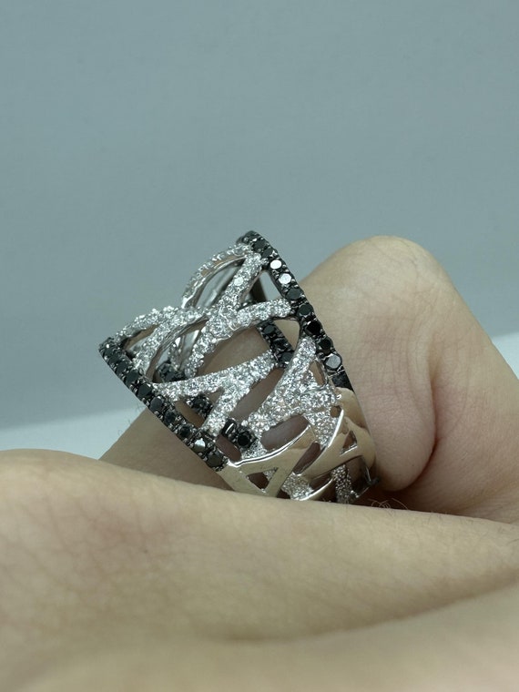 18k Black and White Diamond Wide Band Ring - image 7