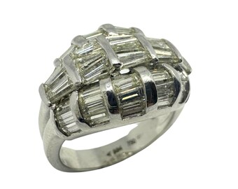 18k White Gold Baguette Cut Diamond Dome Ring