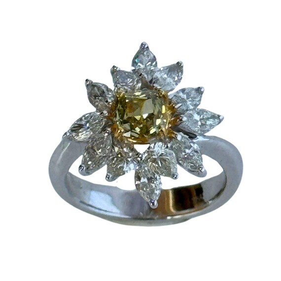 18k White and Yellow Diamond Ring - image 2