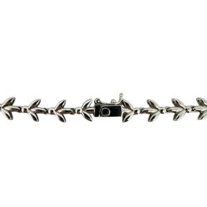 18k White Gold Diamond and 7.13 Carat Ruby Choker Necklace - 15 Inches