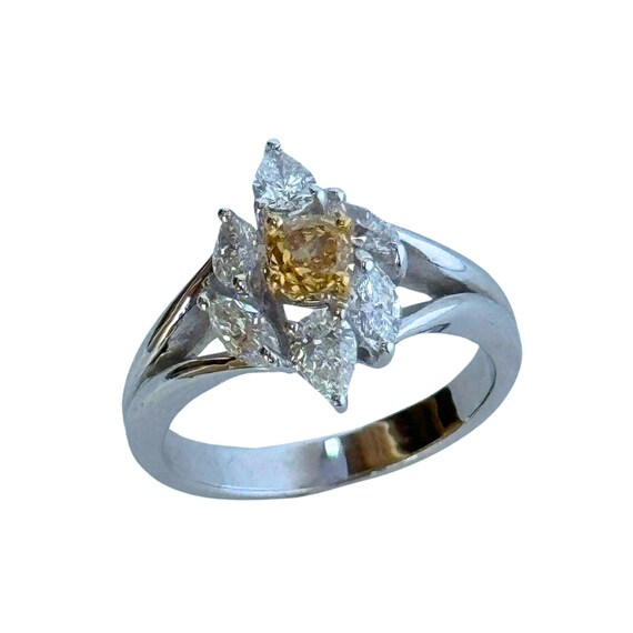 18k White and Yellow Diamond Ring - image 1