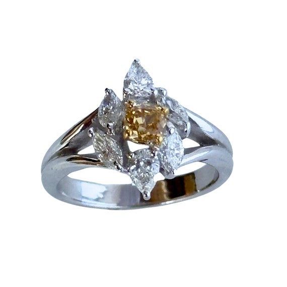 18k White and Yellow Diamond Ring - image 2