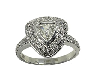 18k White Gold Trilliant Cut Diamond Ring