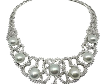 Gargantilla de oro blanco de 18 quilates con diamantes y perlas