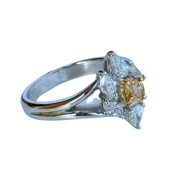 18k White and Yellow Diamond Ring - image 3