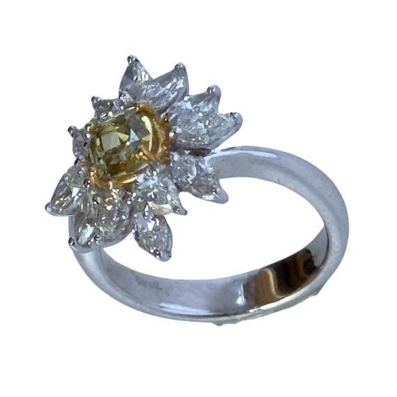 18k White and Yellow Diamond Ring - image 1